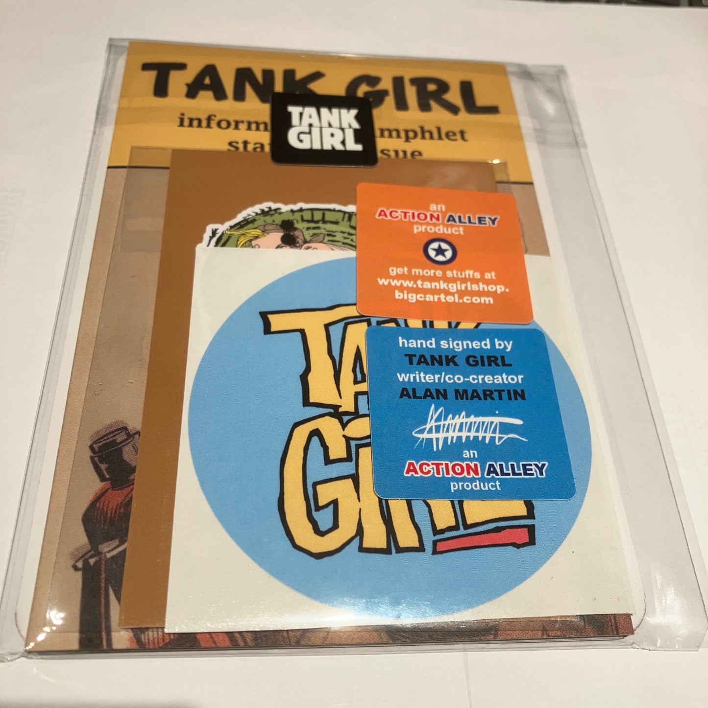 Pack - Tank Girl information pack standard issue